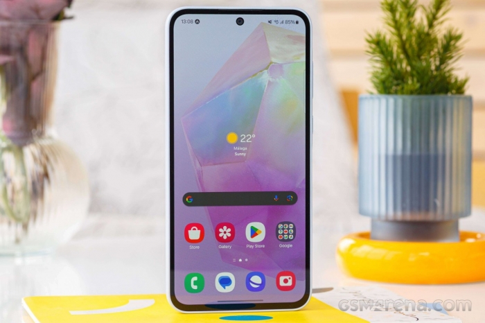 Samsung Galaxy A35 5G: Vua màn hình lớn giá rẻ tháng 7/2024
