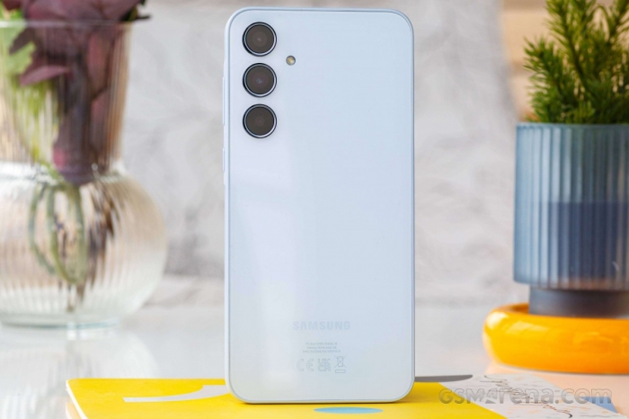 Samsung Galaxy A35 5G: Vua màn hình lớn giá rẻ tháng 7/2024