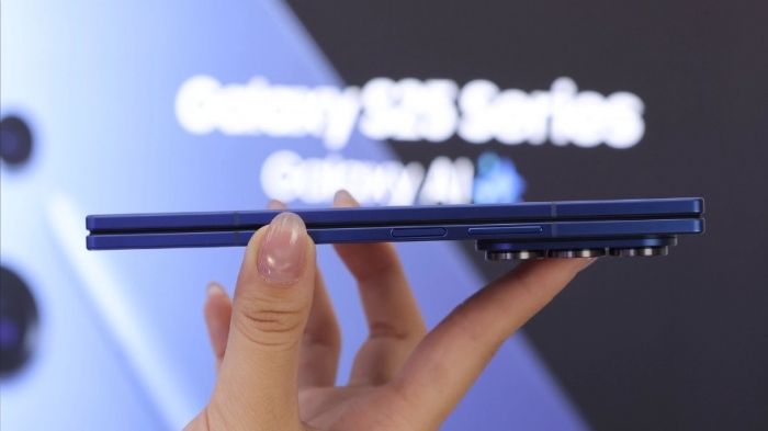 Samsung Galaxy Z Fold7: Lỗi Bản Lề Nghiêm Trọng - Người Dùng Đặt Hàng Lo Lắng